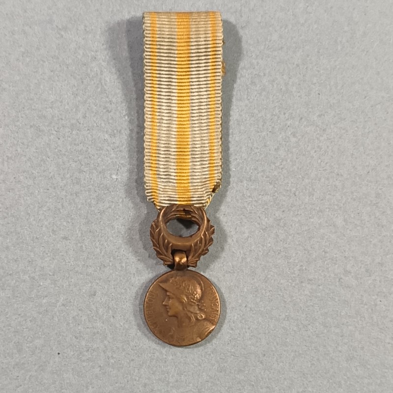 REDUCTION DE LA MEDAILLE COMMEMORATIVE D'ORIENT GUERRE 1914 1918